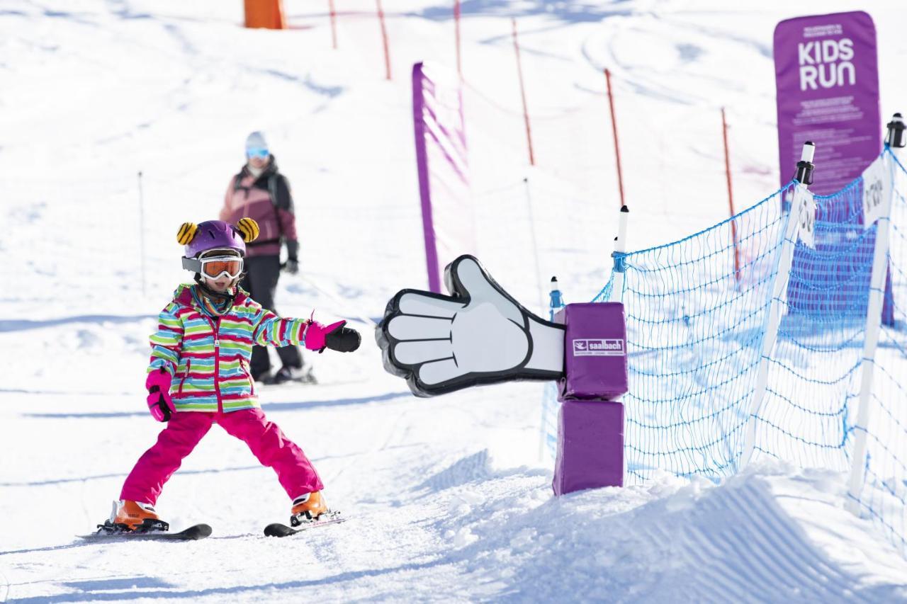 Hotel Barbarahof Saalbach, Inkl Jokercard ภายนอก รูปภาพ